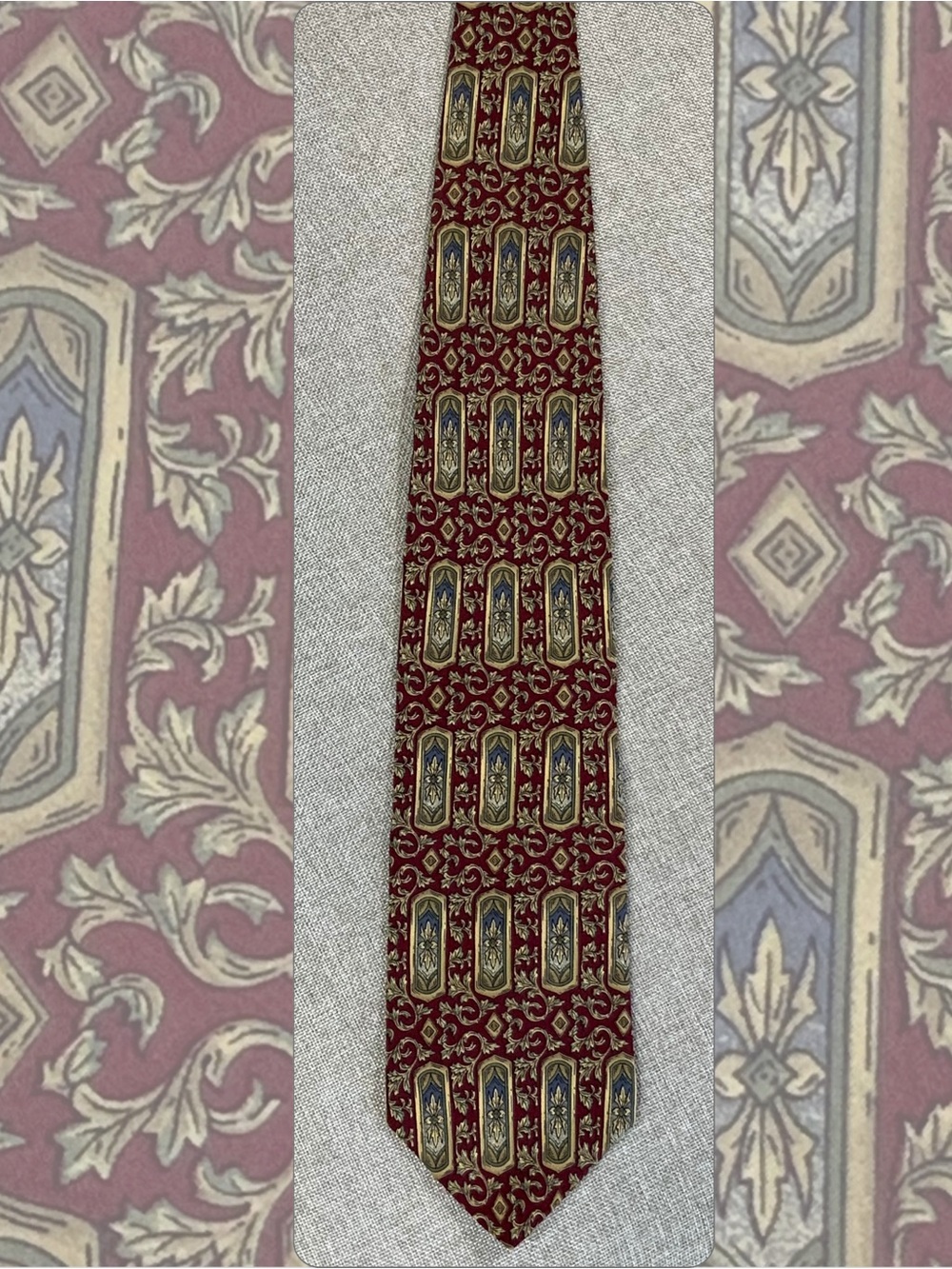 Bill Blass Silk Necktie Burgundy Gothic Medallion Menswear